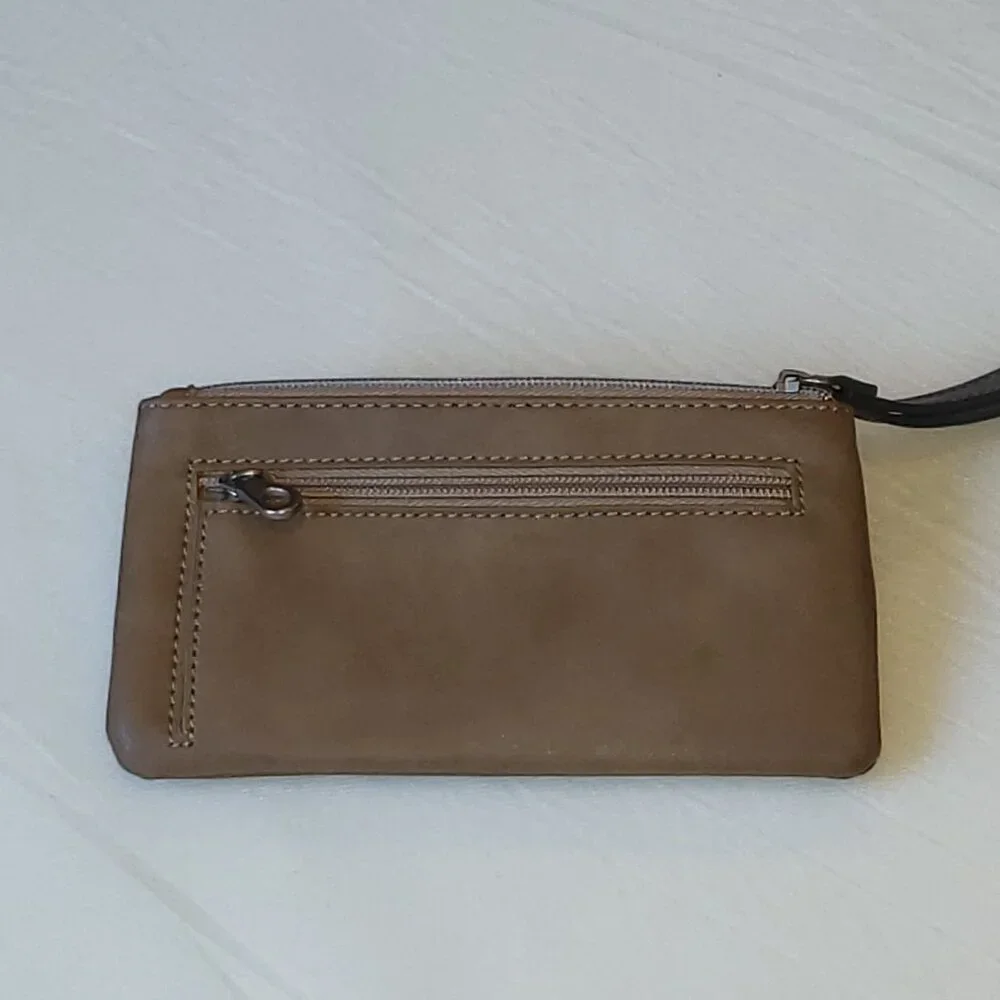 Relic Wristlet Wallet Everyday Carry Neutral Normcore Classic Preppy